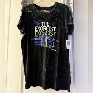 NWT Torrid Plus Size 00 The Exorcist Relax Fit Cotton Distressed Tunic Tee Regan